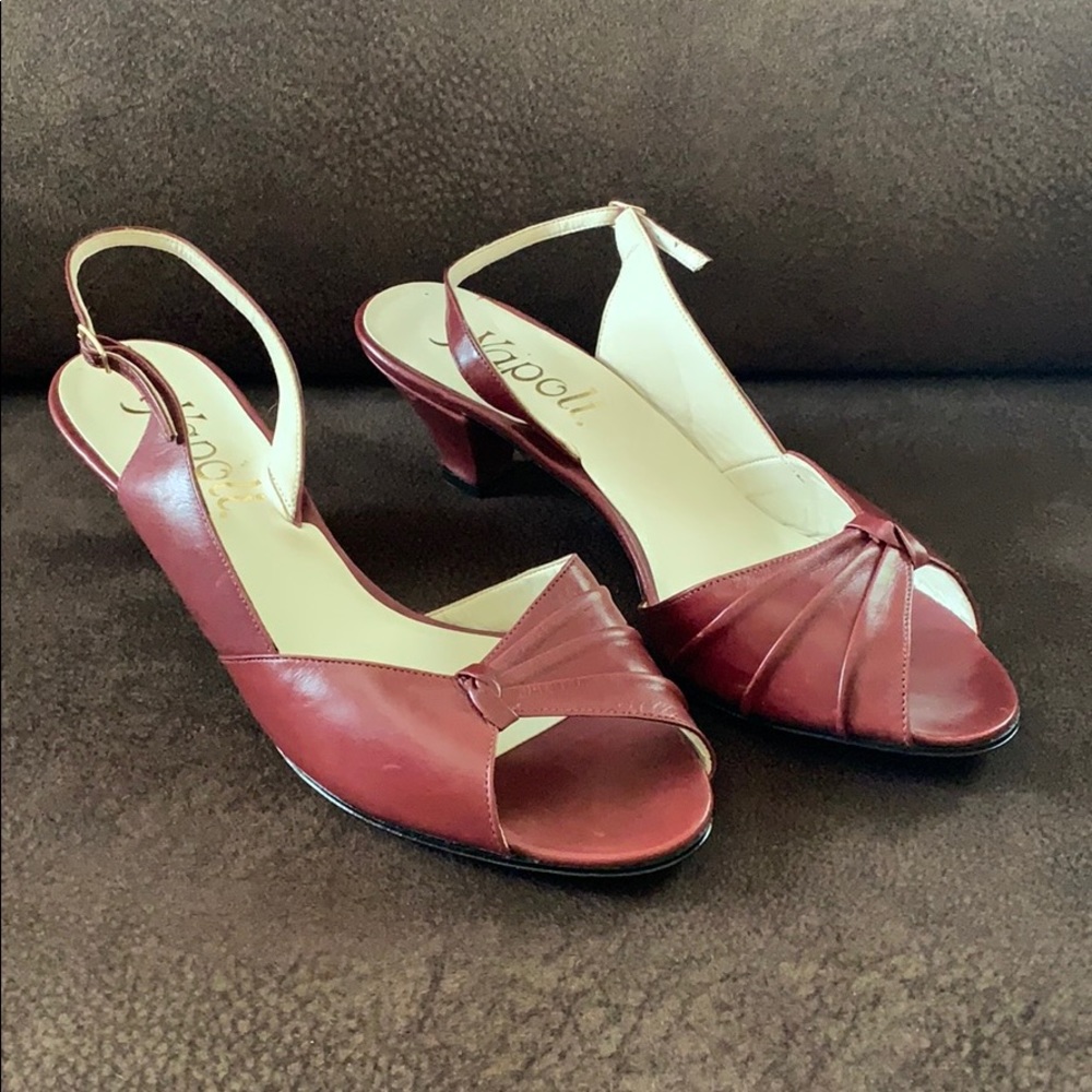Red vintage pumps